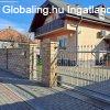 Monor kzponti rszn 160 m2-es, 3 szoba + 2 nappalis hz