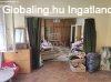 Elad csaldi hz Baja, 	Szllsvros