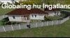 Elad ikerhz Galgahvz, 	Kt klnll j hz egy telken