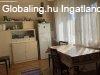 Elad csaldi hz Dmsd, 	Csendes utcban