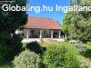 Elad csaldi hz Pzmnd, 	Csendes helyen
