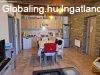 Adonyban 3 szobás társasházi tégla lakás eladó.