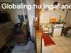 Eleken nappali+ 2 szobás tégla falazatú lakóingatlan + szánt