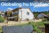 Vonyarvashegyen panorámás domoldali ikerház -nyaraló eladó!