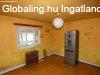 Megvételre kínálunk Kartal központjában egy földszintes, ter