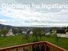 Panorma fels szinten - elad csaldi hz az erd alatt Von