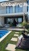 Modern, fiatalos, medencs, BALATONI panorms ikerhzi lak