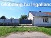 Feljtott csaldi hz csendes utcban Mosonmagyarv