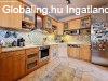 Pomz faluban ktgenercis csaldi hz elad