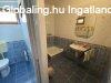 Elad kt szintes Csaldi hz Balatonszrszn