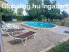 Elad csaldi hz Balatonkeresztr, 	Kzel az z utcai stran