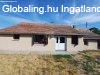 Elad csaldi hz Baja, 	Csendes kis utcban