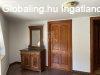 Elad csaldi hz Solymr, 	Templom tr  szomszdsga