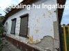 Elad csaldi hz Fegyverneken!