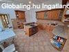Rszben feljtott csaldi hz dndon