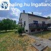 ALKALMI VTEL! Bnyn 100 m2-es csaldi hz 2456 m2 tel