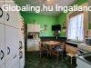 Feljtand kis hz vrja romantikus krnyezetben