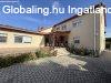 Elad csaldi hz Szkesfehrvr, 	reghegy lbnl