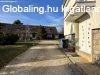 Elad� 150.00 nm-es Fel�j�tott Csal�di h�z Koz�rmisleny