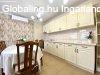 Fel�j�tott 2 lak�sos csal�di h�z 250 m�terre a Balatont�l