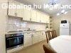 Fel�j�tott 2 lak�sos csal�di h�z 250 m�terre a Balatont�l