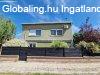 Elad� csal�di h�z Nagyk�ta, 	K�zponti helyen