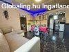 Elad� csal�di h�z Patak, 	Csendes helyen