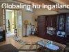 Belv�rosi, utcafronti egyszob�s h�zr�sz