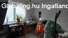Sz�kesfeh�rv�ron elad� egy t�bbc�l� felhaszn�l�s� csal�di h�