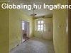 Elad� 102.00 nm-es Fel�j�tand� Csal�di h�z Sikl�s