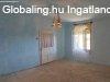 Elad� 87.00 nm-es Fel�j�tand� Csal�di h�z Olasz