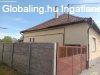 Csal�di h�z | M�rahalom frekvent�lt hely�n, 3 lak�sos, 180 n