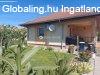 Elad� 96 nm csal�di h�z, Szabadsz�ll�son