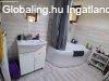 Fel�j�tott, cser�ptet�s csal�di h�z nagy telekkel Nagyhajm�s
