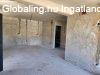 Abony k�zponti r�sz�n elad�, t�bb lehet�s�get k�n�l� csal�di