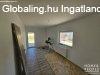 Mak�n fel�j�tott csal�di h�z elad�