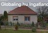 Elad� 91m2-es Csal�di h�z, Pakod