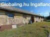 Fel�j�tand� lak�h�z hatalmas telekkel a Palatinusz t� k�zel�