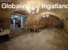 Elad� a Feh�r l� fogad�