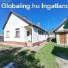 Monoron 2 h�z 1 udvarban, dupla telekkel