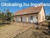 Elad� 50.00 nm-es Csal�di h�z Dabas