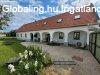 Elad� csal�di h�z Hegyk�, 	K�zpont