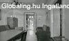 Miskolc csendes, kis forgalm� utc�j�ban, a Zsolcai kapuban e
