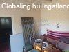 Elad� 69.00 nm-es Fel�j�tand� Csal�di h�z Balsa