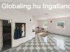 Csal�di h�z k�t k�l�n bej�rati r�sszel - Abony