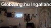 Elad� K�rny�n fel�j�tott medenc�s csal�di h�z 