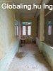 Elad� csal�di h�z Vask�t, 	K�zponti r�szen