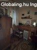 M�tranov�kon 2 h�z egy �r��rt elad� 