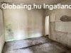 Elad� csal�di h�z �d�ndon- nagy telekkel.