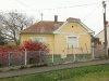 Elad� h�z, Becsv�lgye